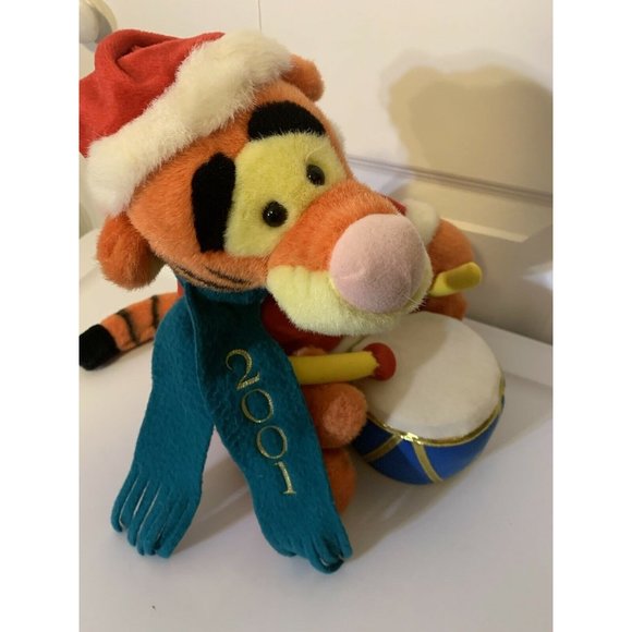 2001 Disney Store Winnie The Pooh Tigger Christmas Drummer Plush - Picture 7 of 10